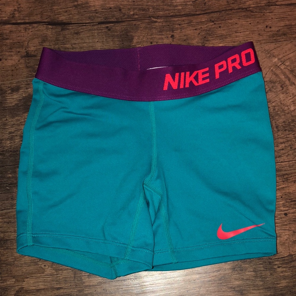 Teal Nike spandexes!!!